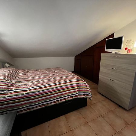 Appartement Mansardina A Pochi Passi Da Roma à Morlupo Extérieur photo