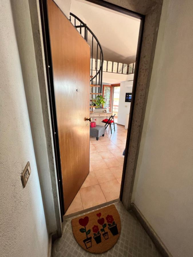 Appartement Mansardina A Pochi Passi Da Roma à Morlupo Extérieur photo