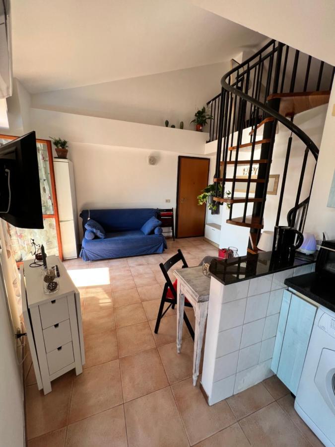 Appartement Mansardina A Pochi Passi Da Roma à Morlupo Extérieur photo